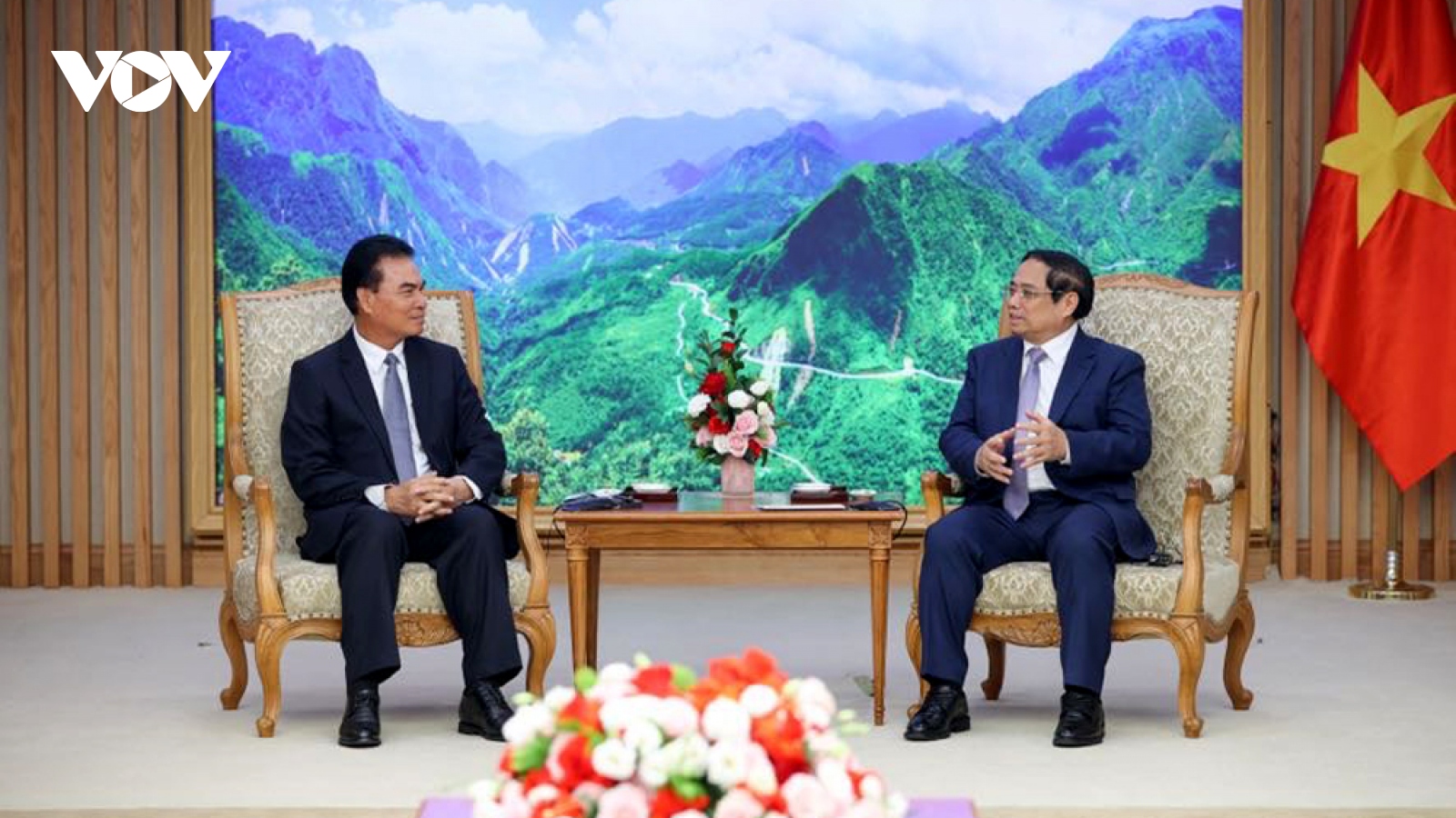 Vietnam and Laos to speed up key infrastructure connection projects